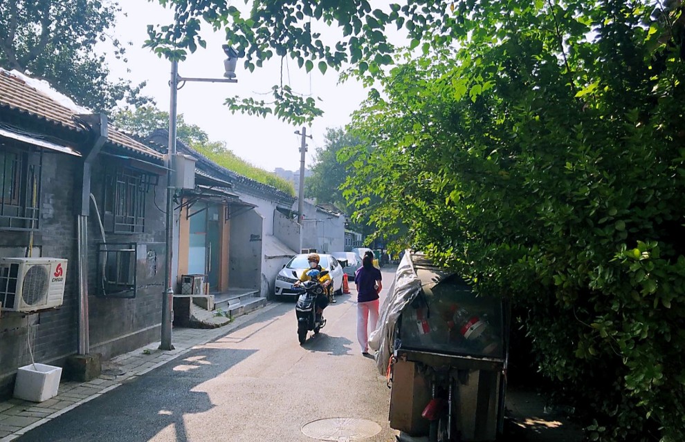 西城白塔寺1間東房